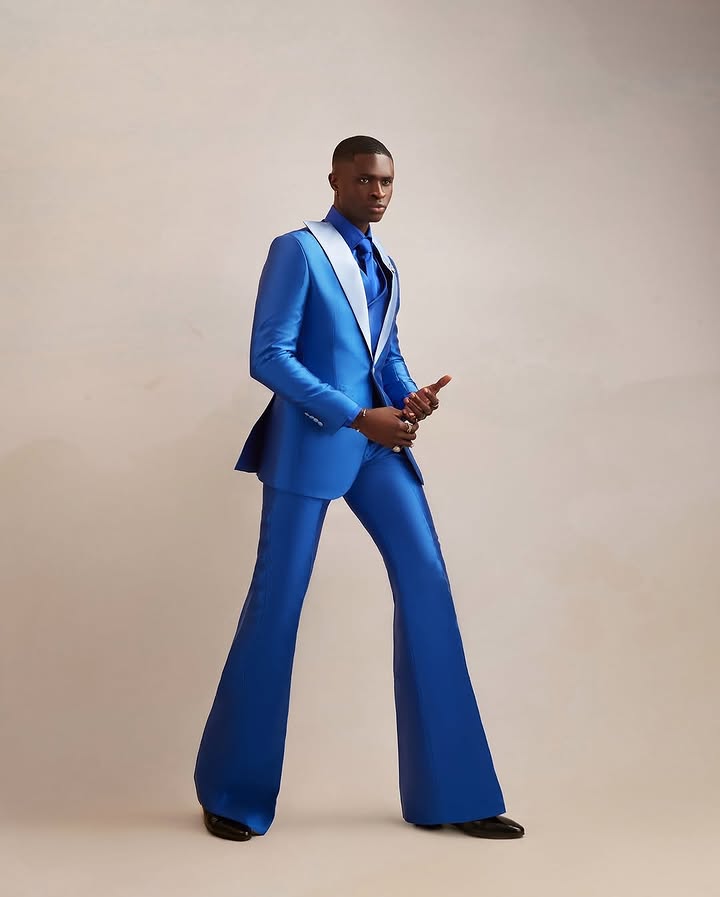 Sky blue three-piece suit