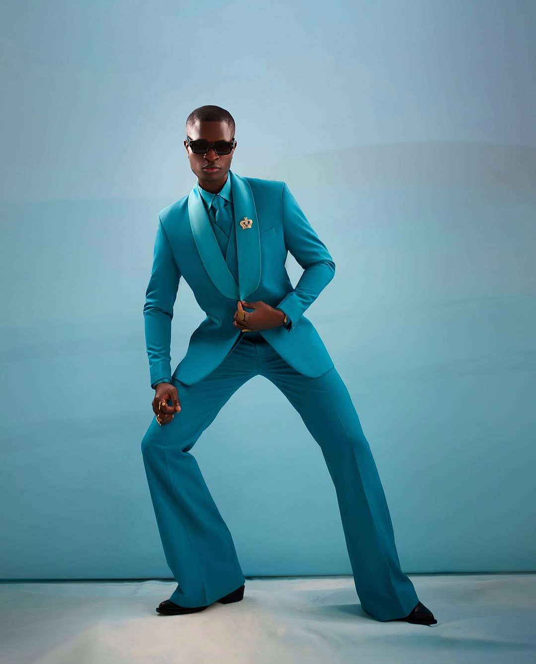 Rolling Lapel Single-Breasted Suit