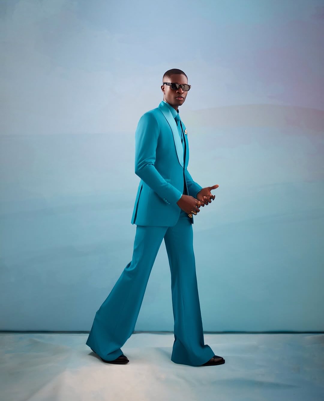Rolling Lapel Single-Breasted Suit